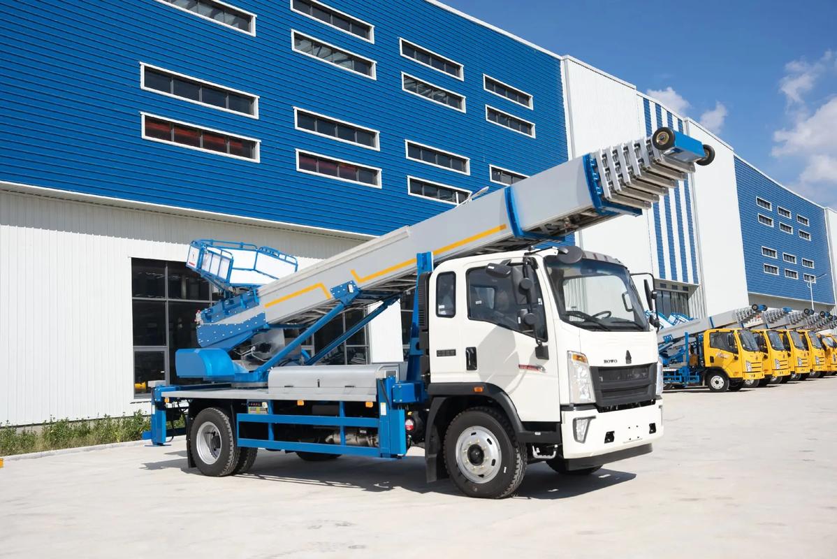 蓬安出租云梯车高空作业车 建筑垃圾搬运