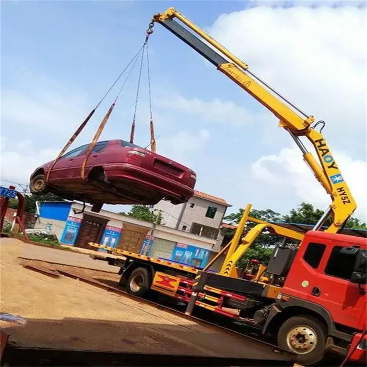 蓬安吊车吊汽车的正确方法